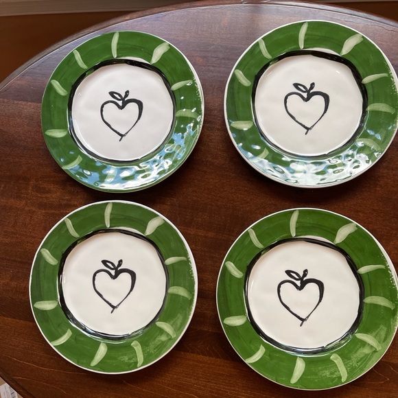 Anthropologie Other - Anthropologie NWT set of four Hotel Magique green heart dessert plates